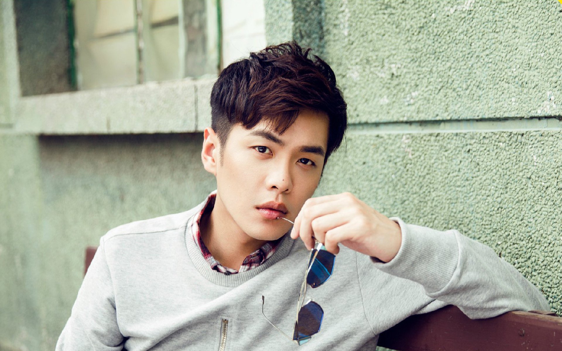 技术雷达图显示团队整体进步，团队成长雷达图